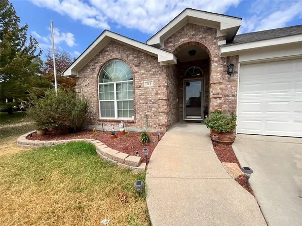 214 Southpeak Ln, Ponder, TX 76259
