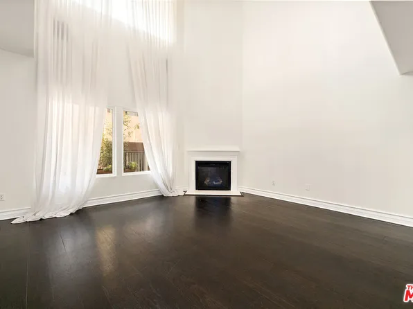 1717 S Barrington Ave APT 102, Los Angeles, CA 90025