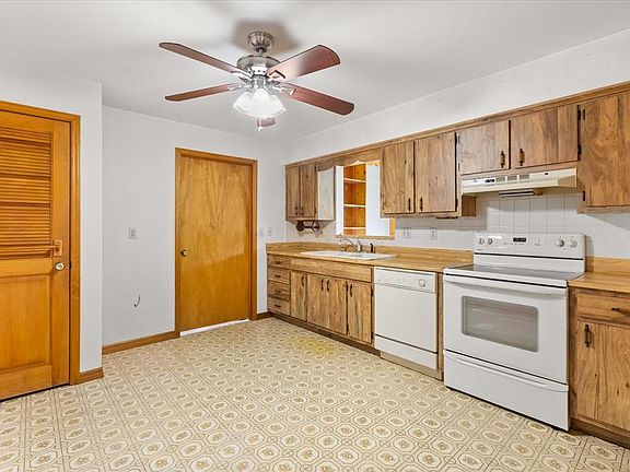 4th image of 407 Wyoming Ave
