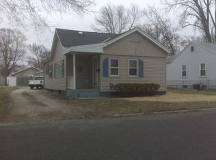 1404 S 10th St, Pekin, IL