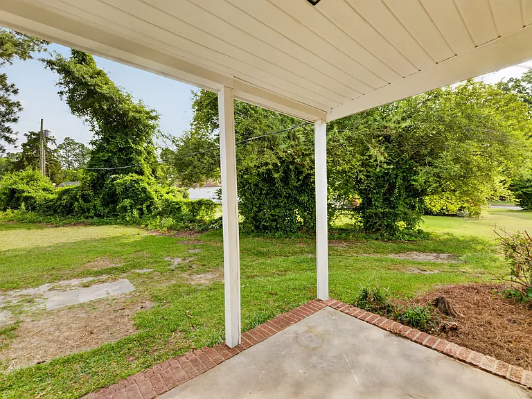 2813 Jackson Dr — Photo 14