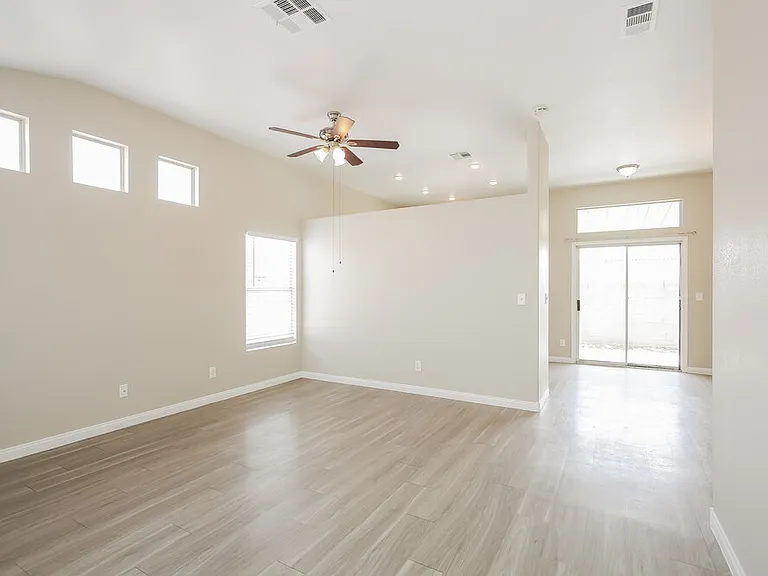 3219 Panamint Ct — Photo 4