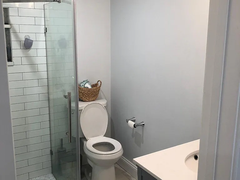 1322 G St NE #B — Photo 8