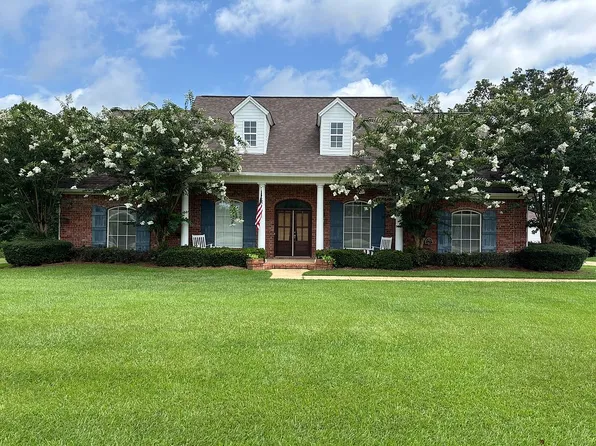 1010 Longwood Pl, Pearl, MS 39208