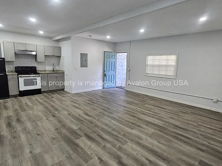 5708 Merrill Rd #8 — Photo 4