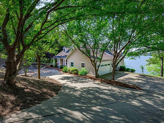5th image of 2577 Harbor View Rd
