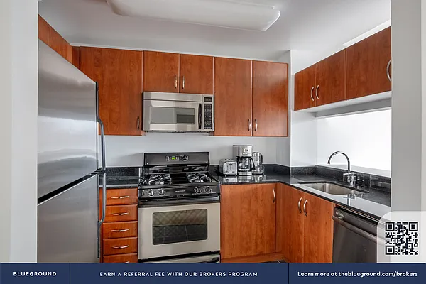 Rented by The Blueground | media 9