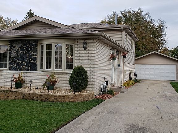 2nd image of 10033 S Menard Ave