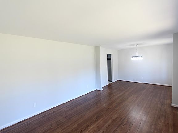 5th image of 816 Rockingham Rd