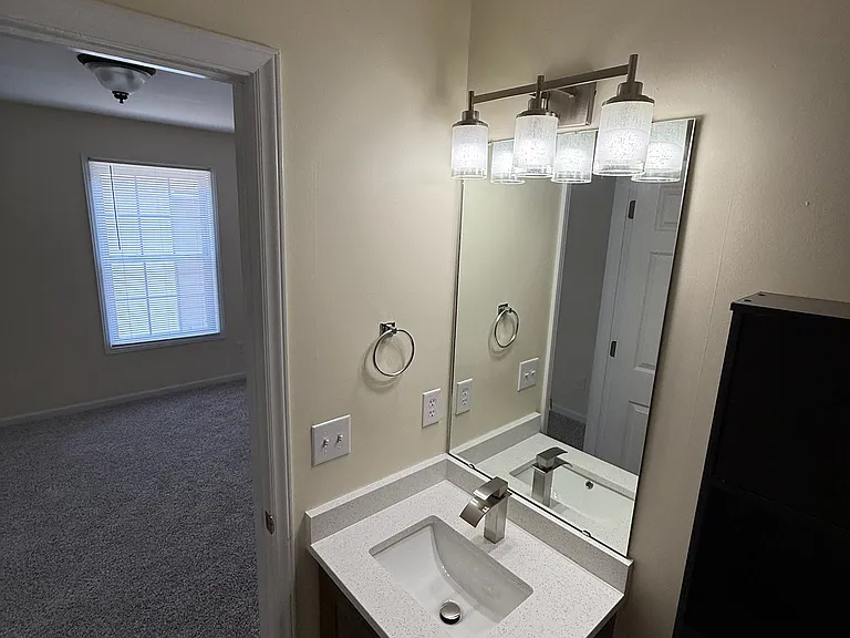 33 Cheltenham Dr — Photo 19