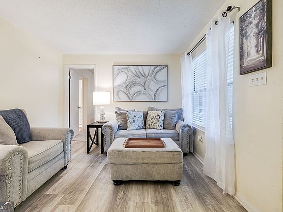 5th image of 401 N Cromwell Rd APT Q7