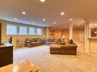 2071 Eagle Trace Dr, Greenwood, IN 46143 | Zillow