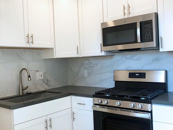 3rd image of 10614 Floral Dr #B