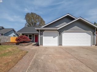 1410 Daugherty Ave, Cottage Grove, OR 97424