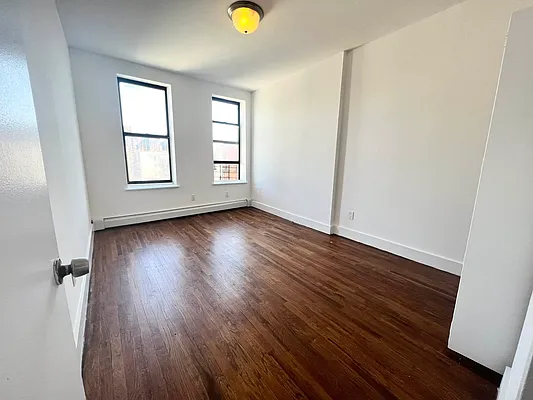 Rented by EastMount Realty LLC | media 3
