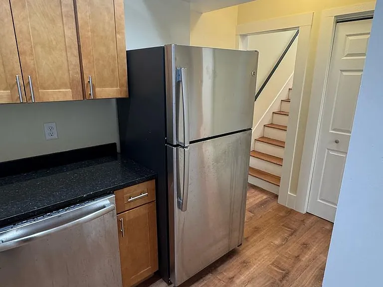 10-28 Centennial Pl — Photo 2