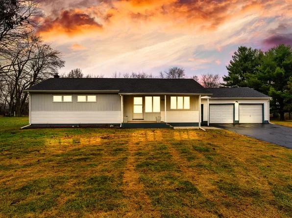 427 E 300 N, Valparaiso, IN 46383