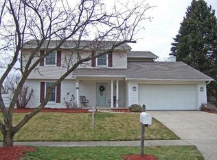 1206 Autumn Hill Dr, Columbus, OH 43235