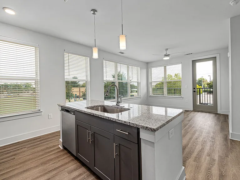 Altitude Raleigh Apartments — Photo 18