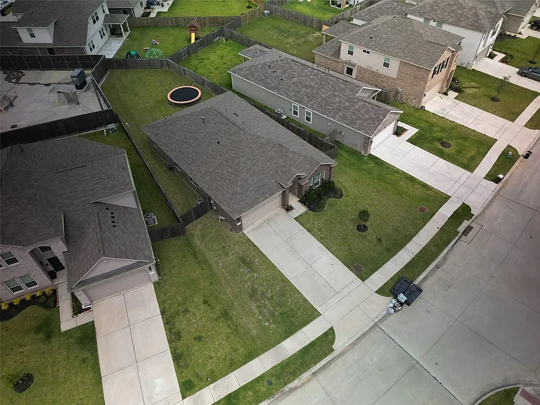 21409 Mary Myrtle St — Photo 39