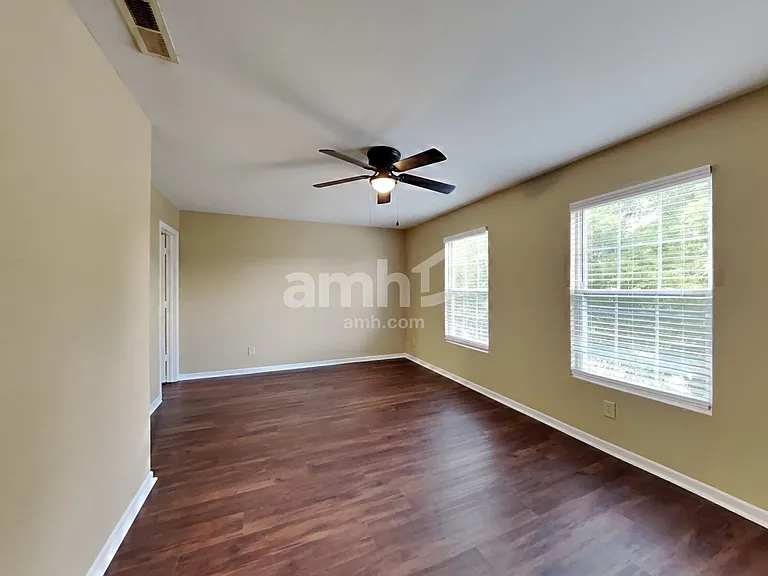 2361 Blackthorn Dr — Photo 11