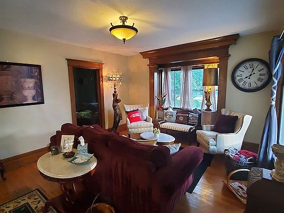 formal living room 