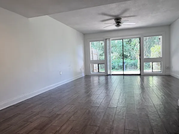 5111 Eaglesmere Dr, Orlando, FL 32819