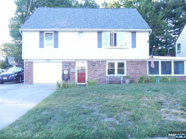 169 Franklin St, Little Ferry, NJ 07643