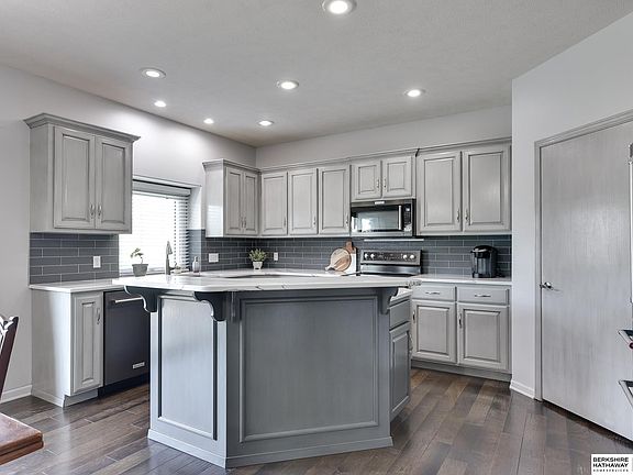 4th image of 1906 N 173rd Cir