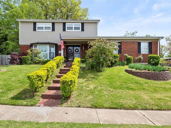 104 Rebecca Dr, Saint Charles, MO 63301