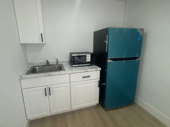 7637 Biltmore Blvd, Hollywood, FL 33023