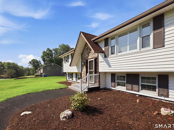 4th image of 22 Geraldine Drive