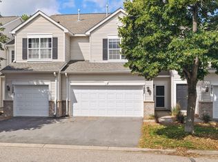 7482 Derby Ln, Shakopee, MN 55379