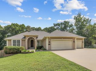 13 Shelly Ln, Bella Vista, AR 72714