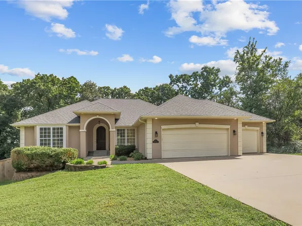 13 Shelly Ln, Bella Vista, AR 72714