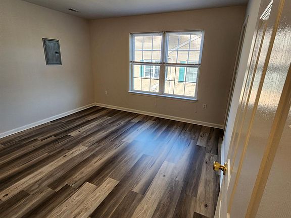 5th image of 206 Buglers Way 8 5 73 #1-72-160