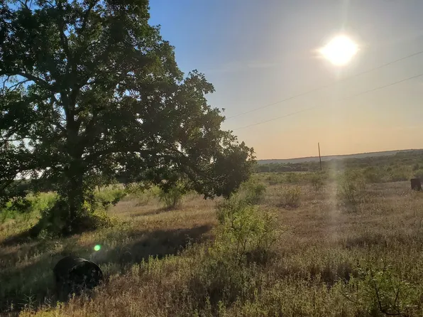 956 County Road 1990, Chico, TX 76431