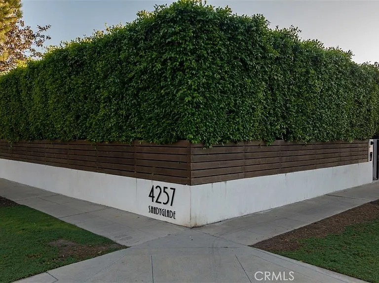 4257 Shadyglade Ave — Photo 34