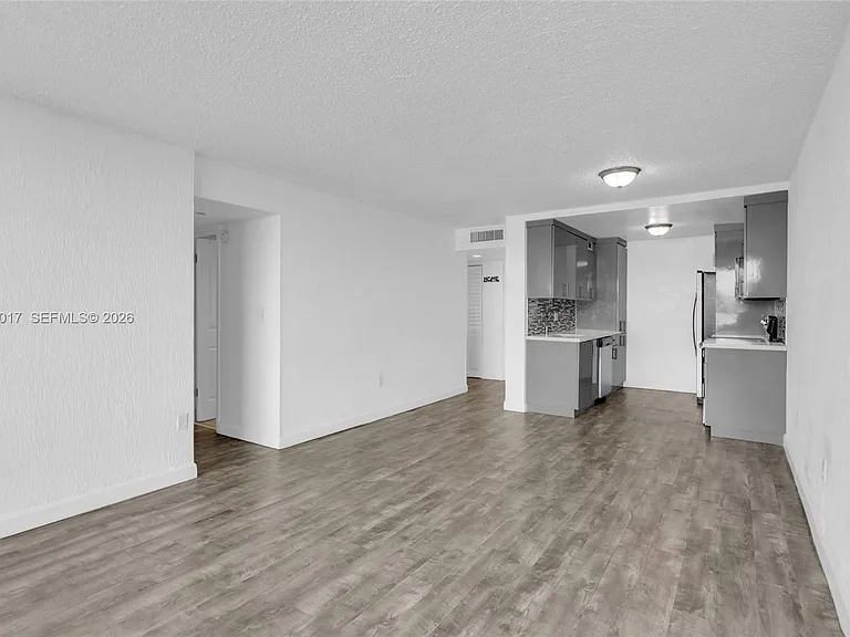 10400 SW 108th Ave #A413 — Photo 6