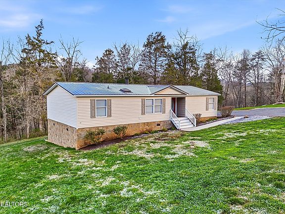 3rd image of 2214 Hinds Creek Rd