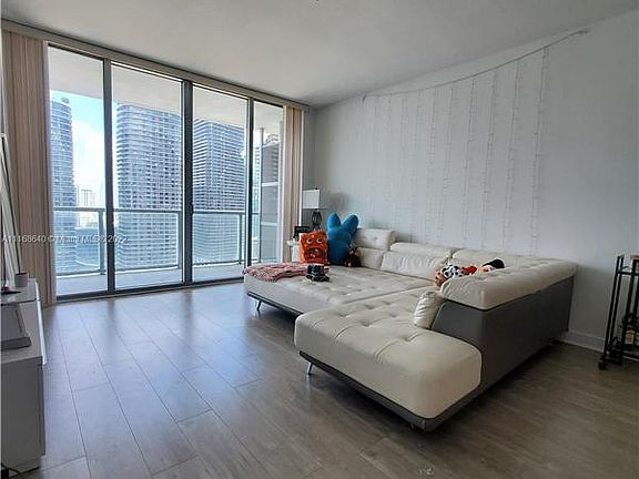 2nd image of 1111 SW 1st Ave APT 3321