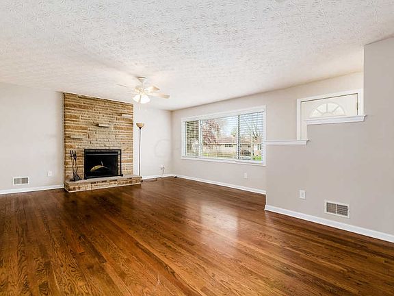 3rd image of 1396 Byron Ave