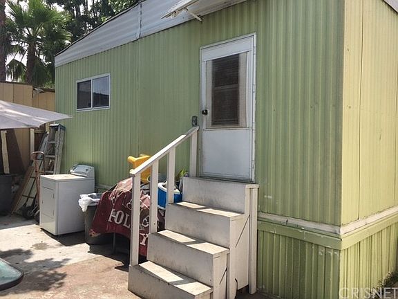 3rd image of 7650 Balboa Blvd Spc 77