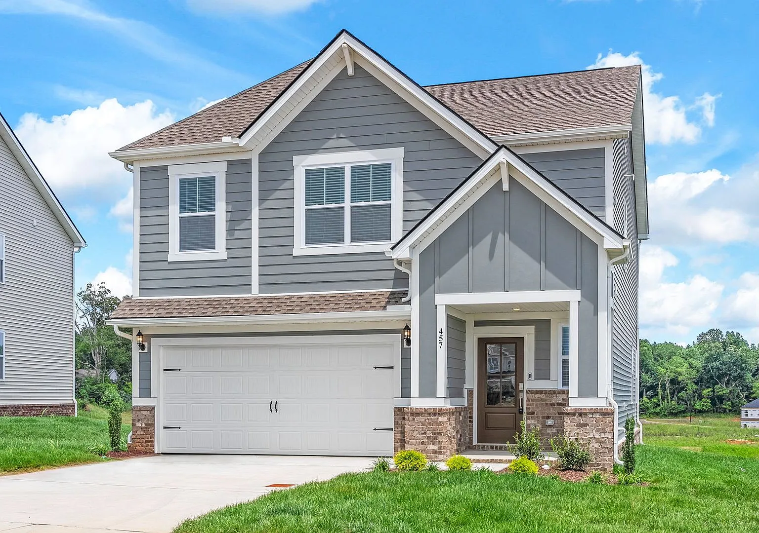 457 Perthshire Loop — Photo 1
