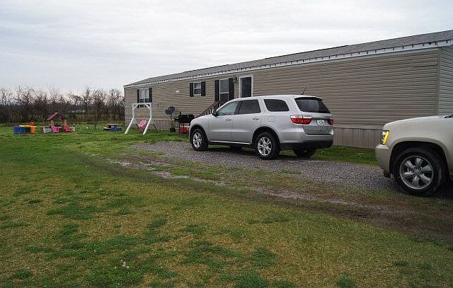 1st image of 220 Blakefield Dr
