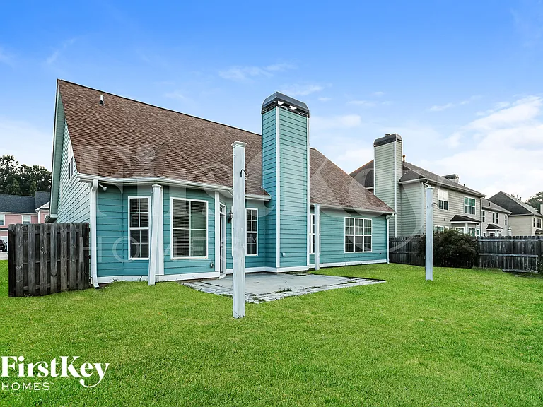 120 Summit Point Dr — Photo 15
