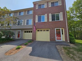 8 Burberry Ct #U, Merrimack, NH 03054