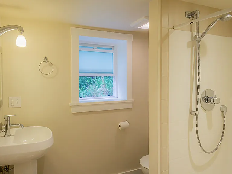 1557 Madrona Dr — Photo 17