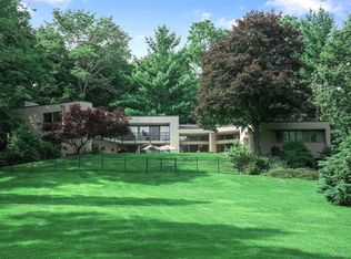 20 Cole Dr, Armonk, NY 10504