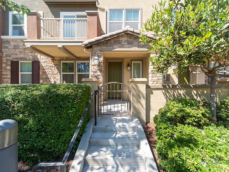 16145 Sereno Ln — Photo 8